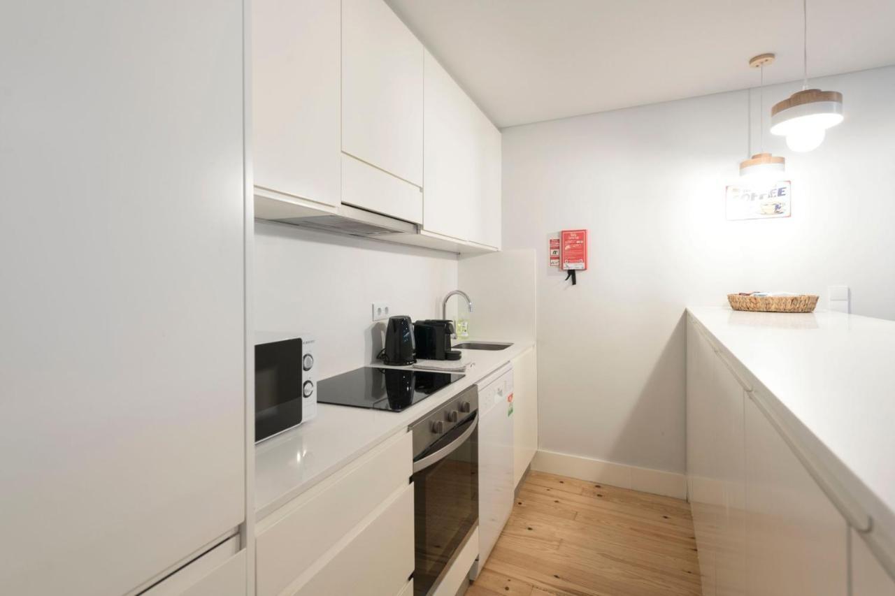 Lovelystay - Porto Peaceful Living W/ Backyard 외부 사진