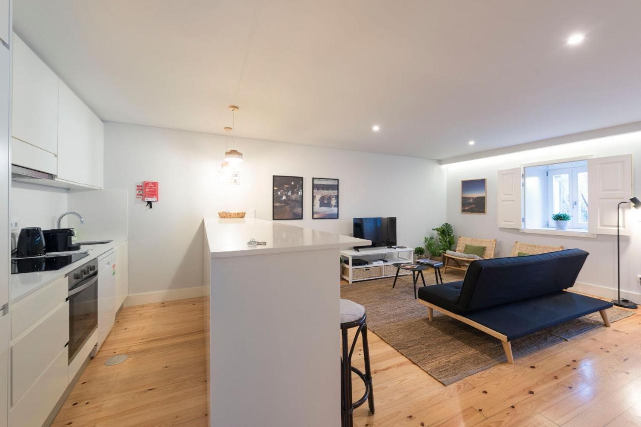 Lovelystay - Porto Peaceful Living W/ Backyard 외부 사진