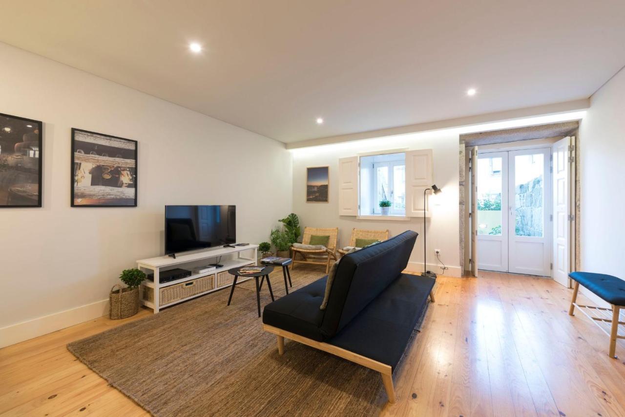 Lovelystay - Porto Peaceful Living W/ Backyard 외부 사진